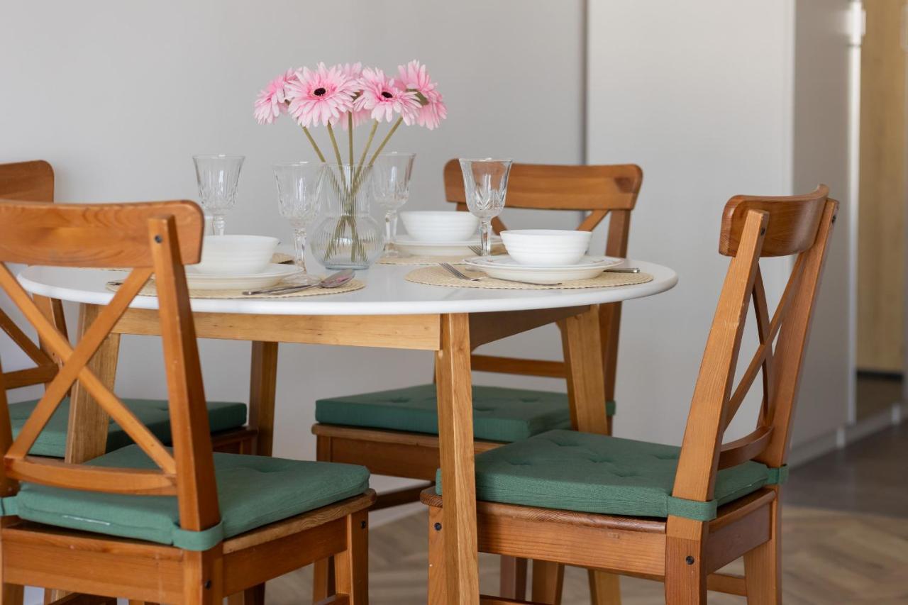 Ursus Sunny Studio For 4 Guests With Parking & Balcony By Noclegi Renters Warszawa Zewnętrze zdjęcie